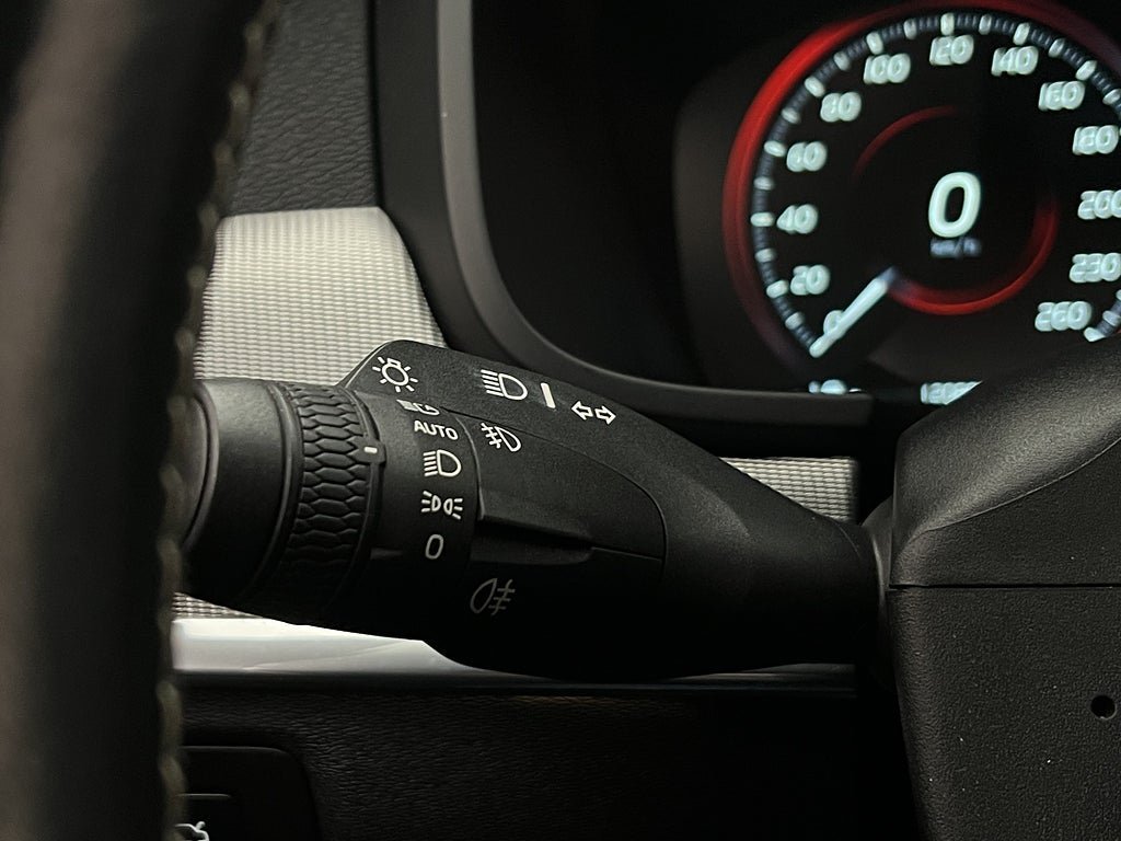 Vehicle Image 27