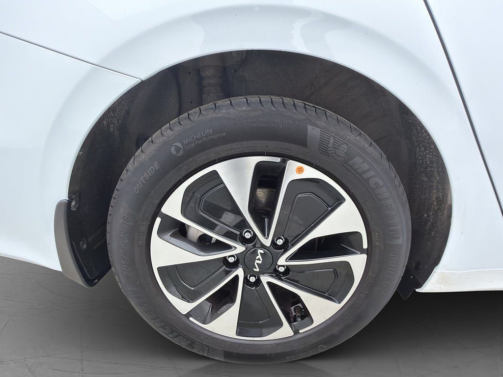 Vehicle Image 30