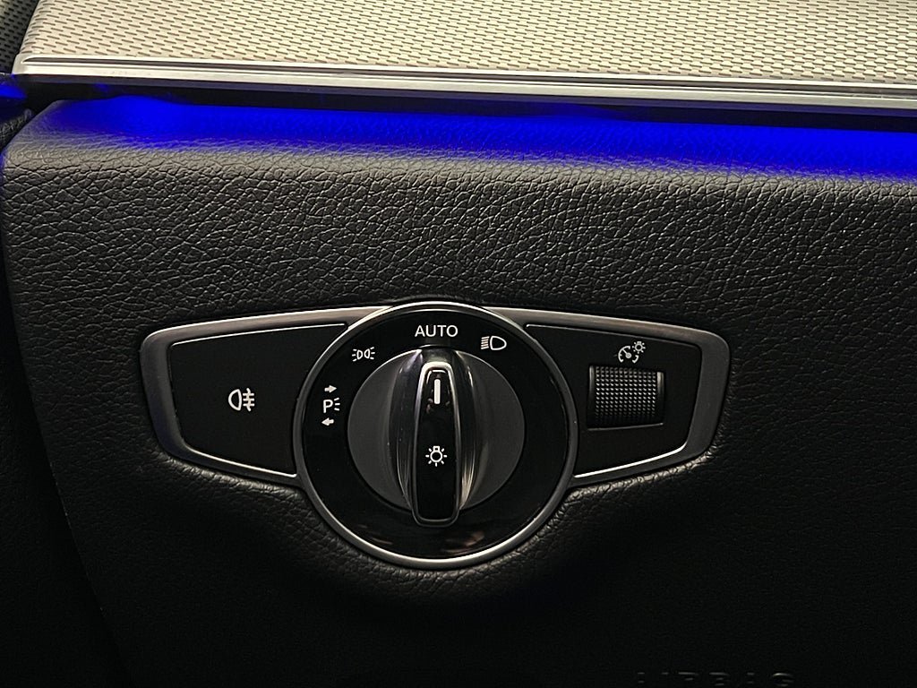 Vehicle Image 29