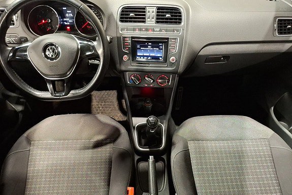 Vehicle Image 11