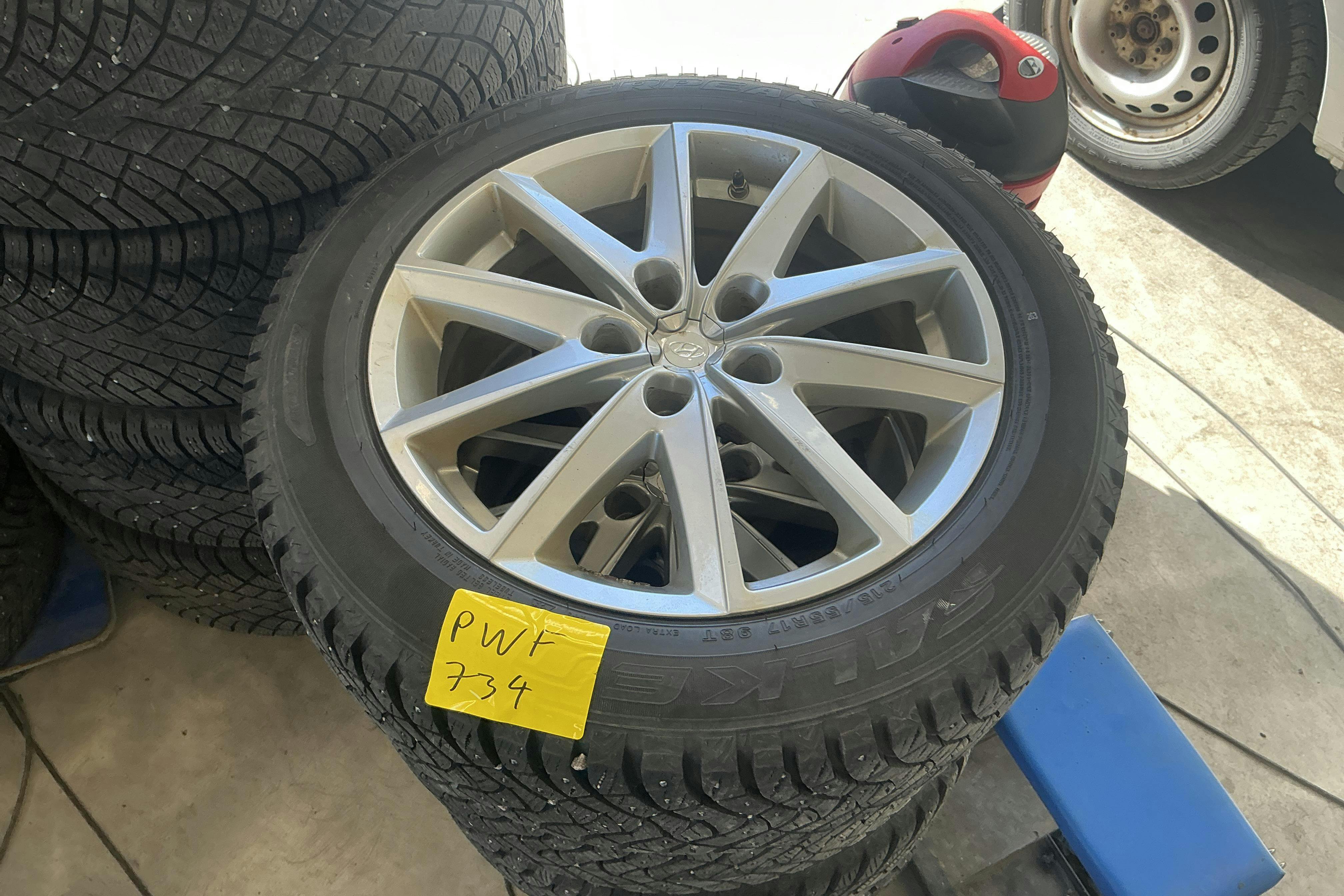 Vehicle Image 14