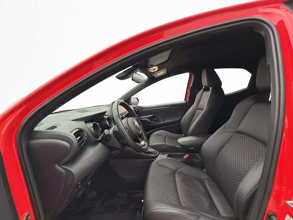 Vehicle Image 11