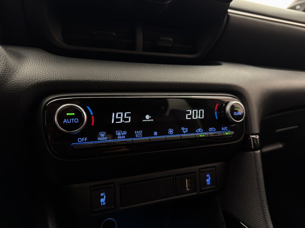 Vehicle Image 23