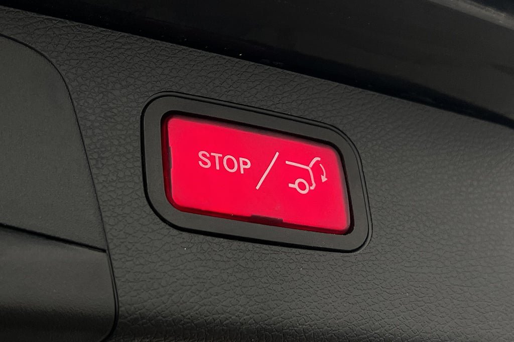 Vehicle Image 32