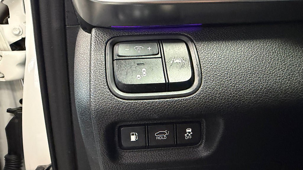 Vehicle Image 26