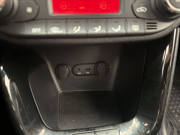Vehicle Image 24