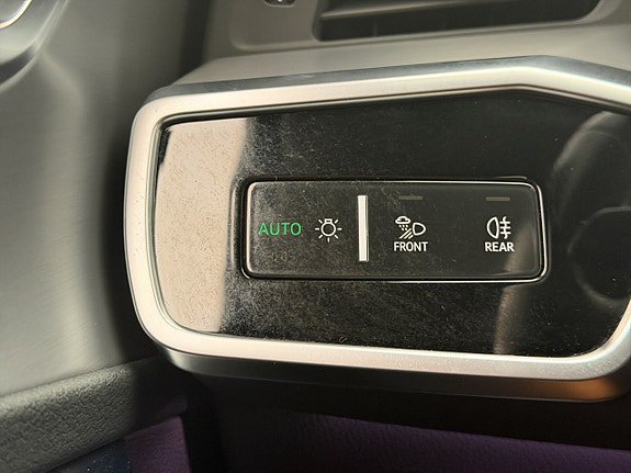 Vehicle Image 29