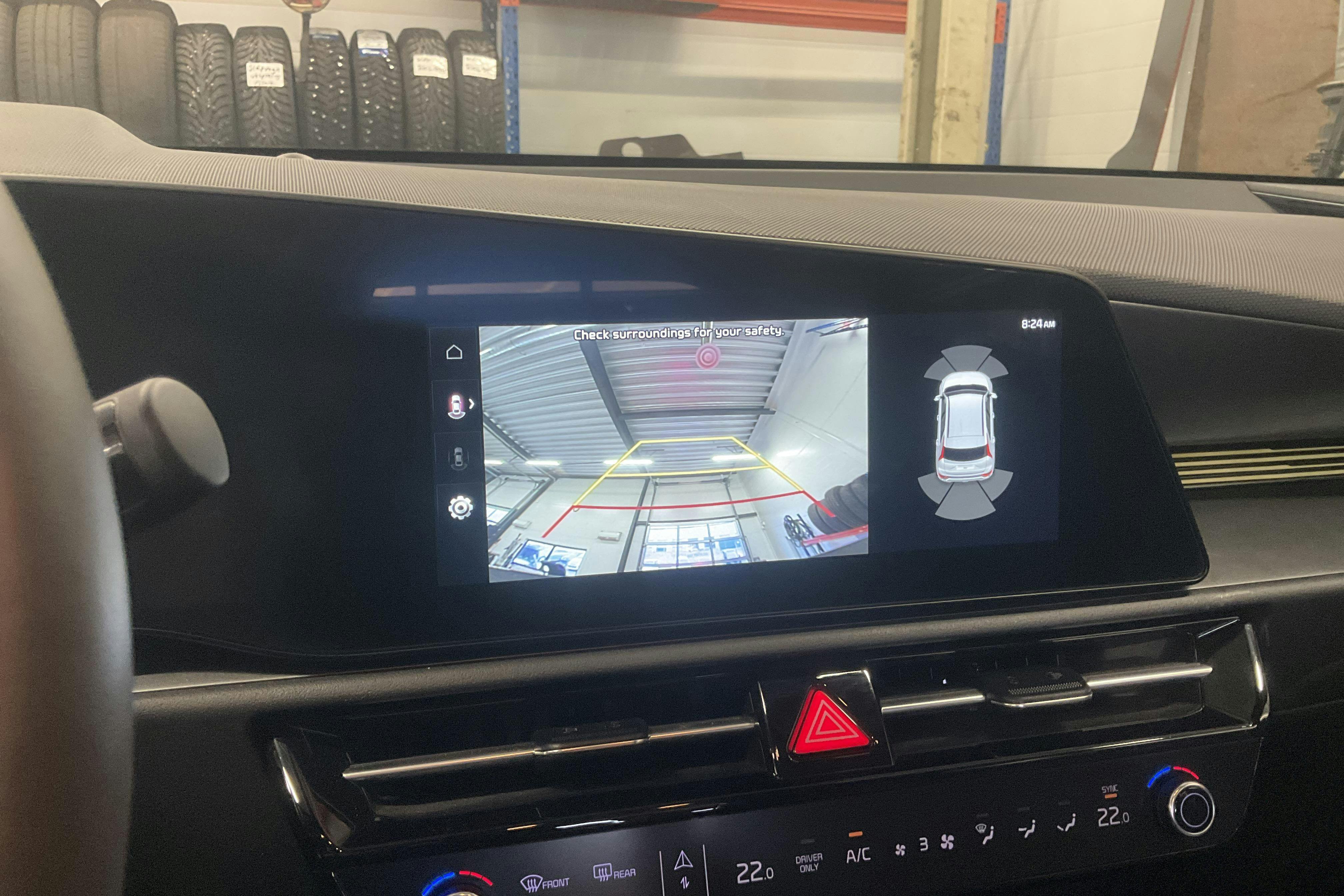 Vehicle Image 12