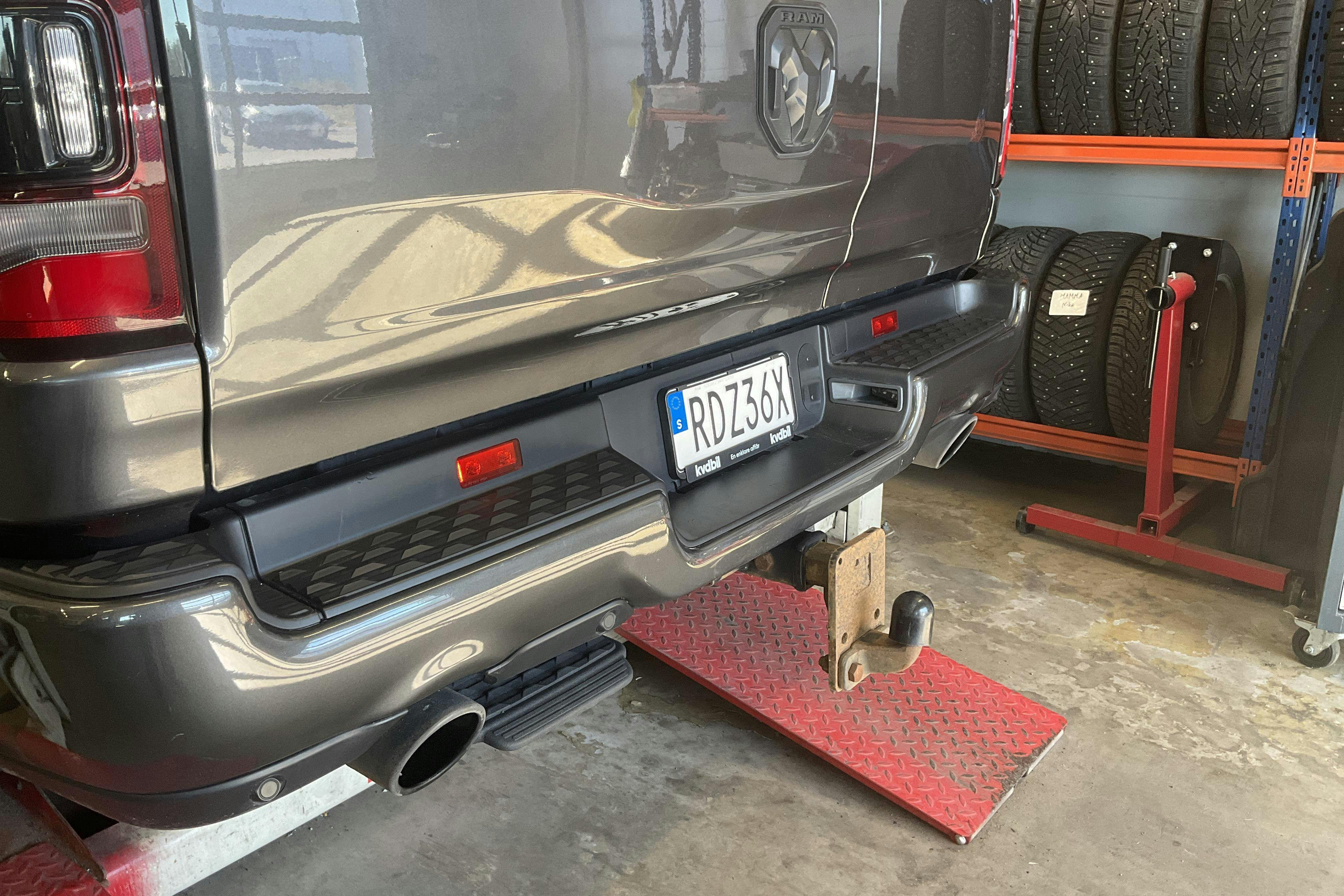 Vehicle Image 18