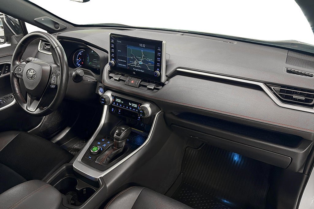 Vehicle Image 15