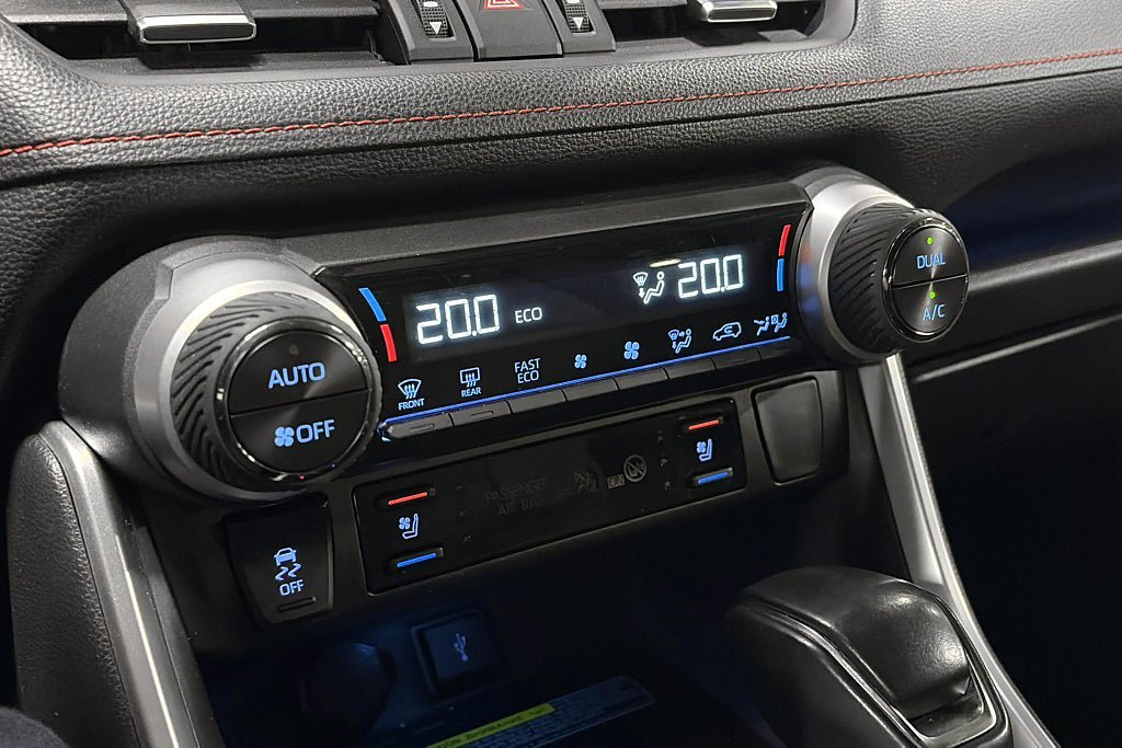 Vehicle Image 22