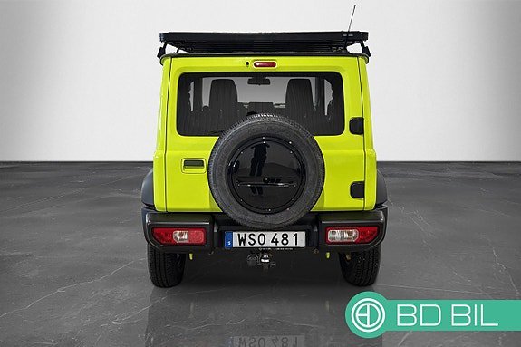 Vehicle Image 8