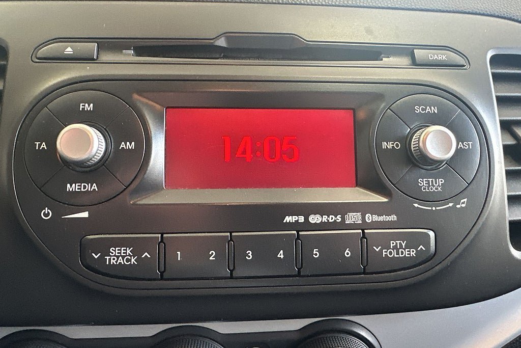 Vehicle Image 16
