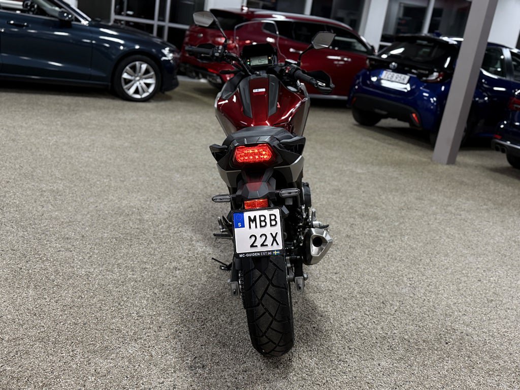 Vehicle Image 6