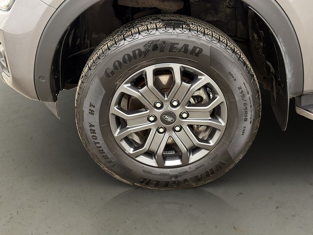 Vehicle Image 37