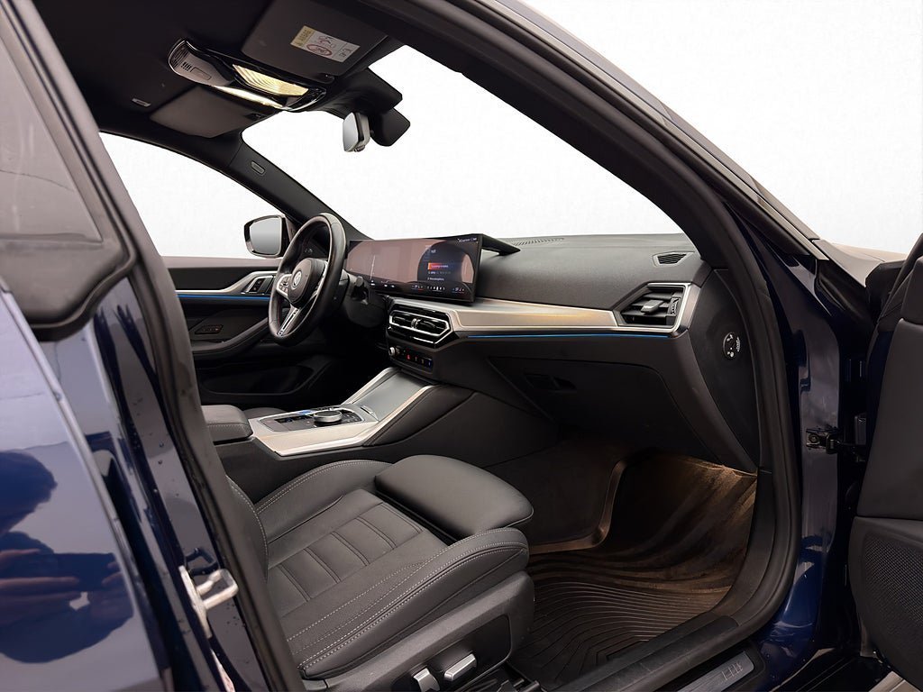 Vehicle Image 38