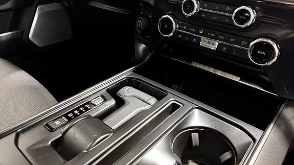Vehicle Image 22