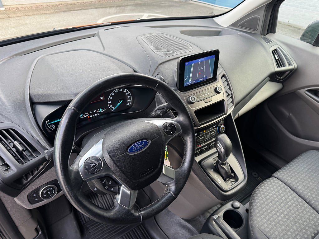 Vehicle Image 15