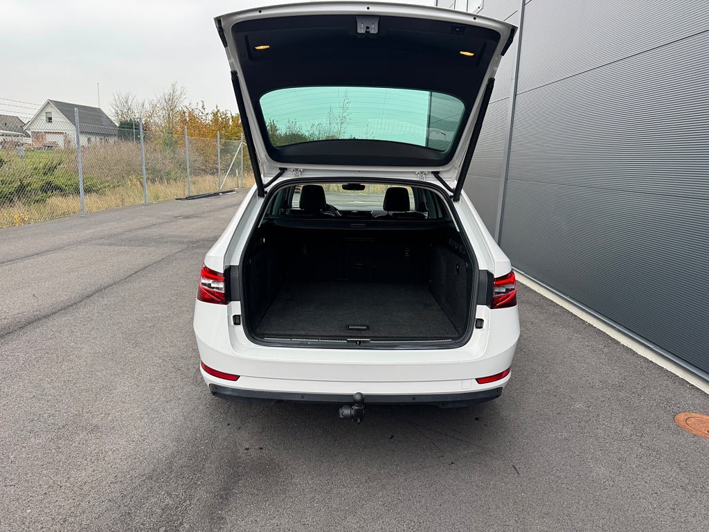 Vehicle Image 22