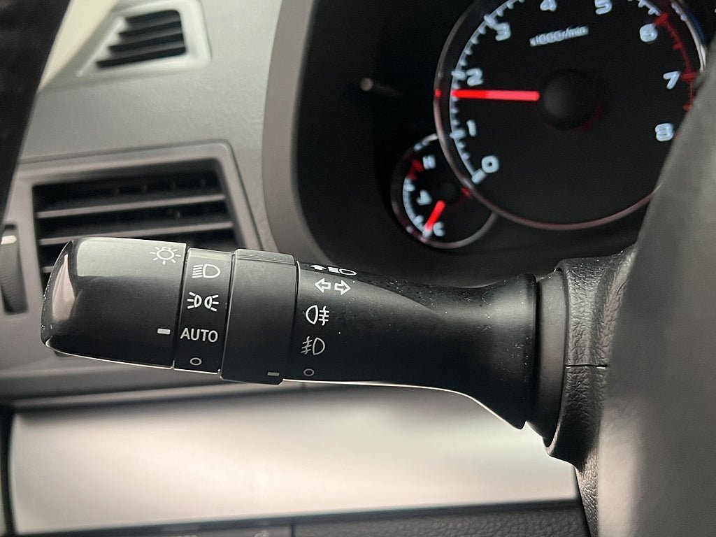 Vehicle Image 24