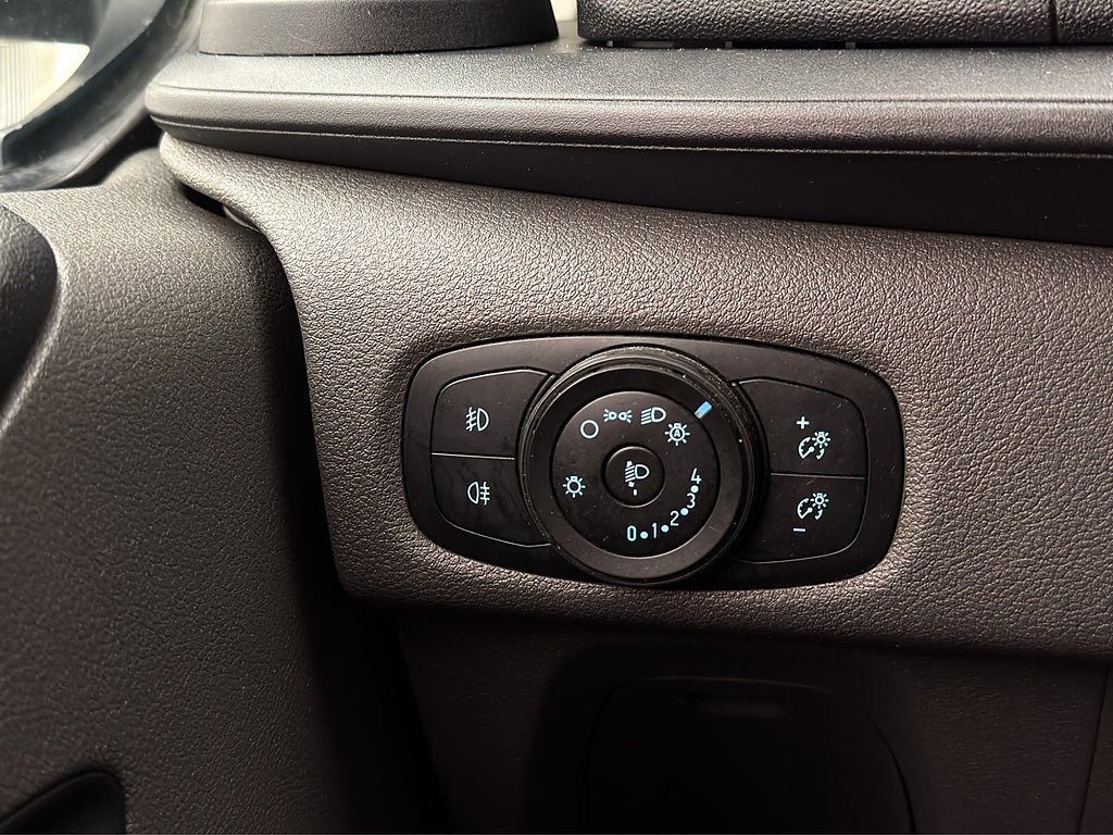 Vehicle Image 17