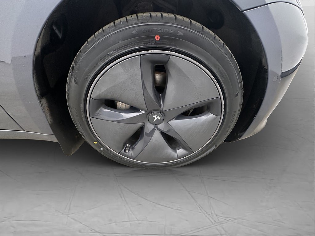 Vehicle Image 27