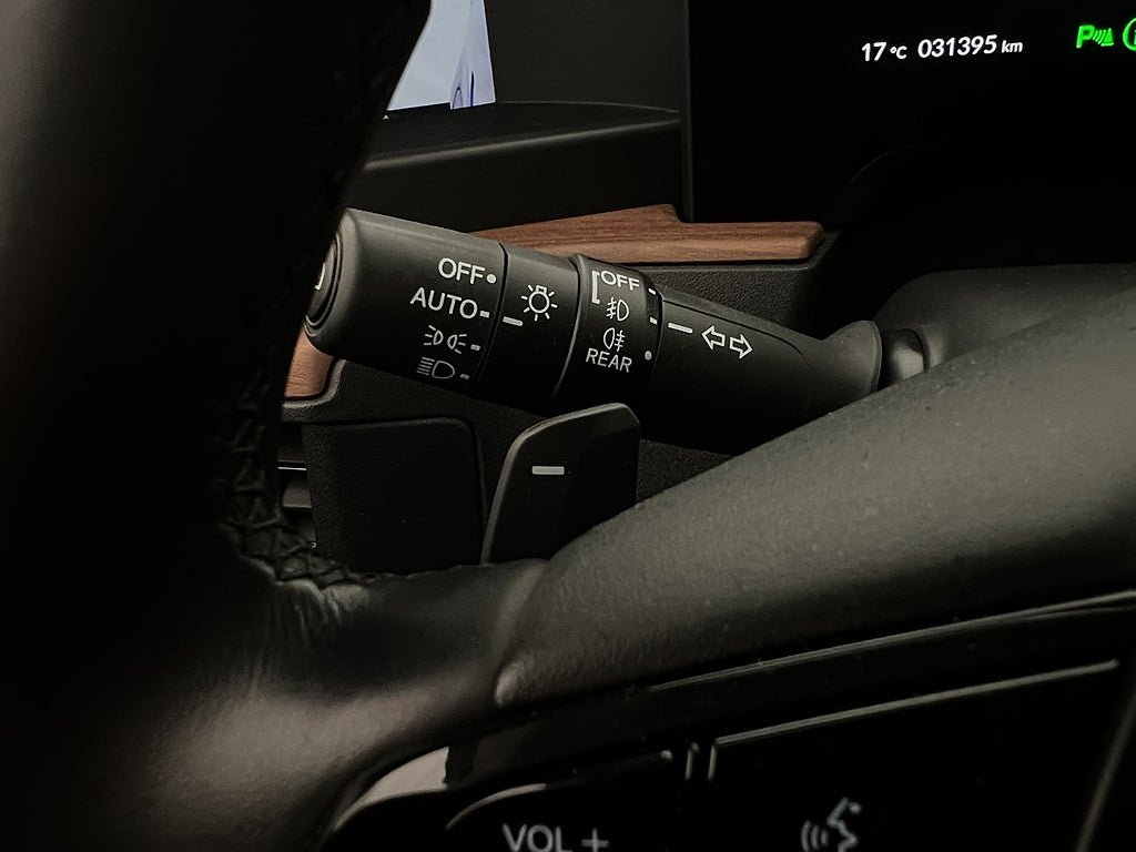Vehicle Image 30