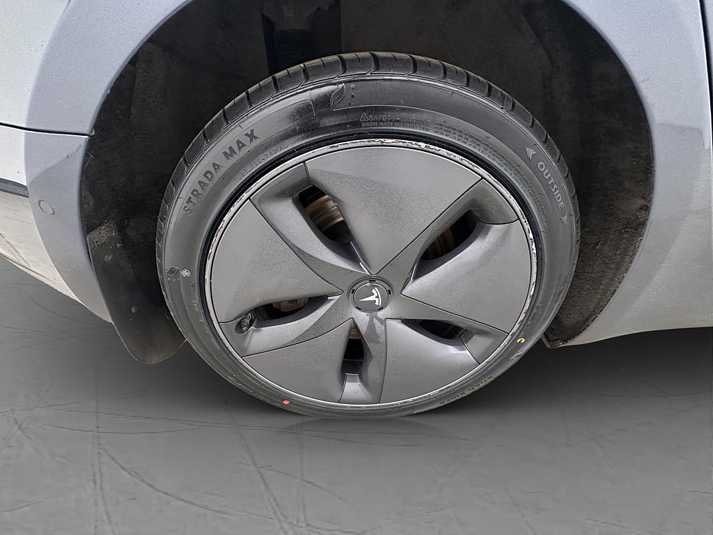 Vehicle Image 30