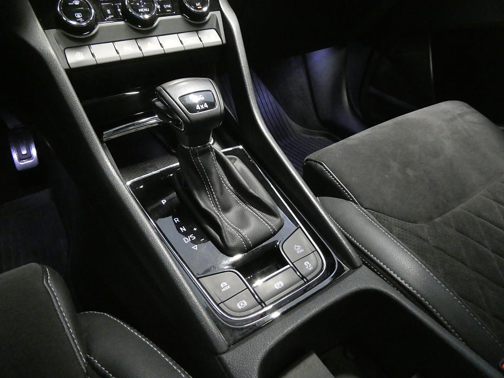 Vehicle Image 17