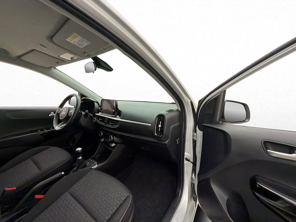 Vehicle Image 24