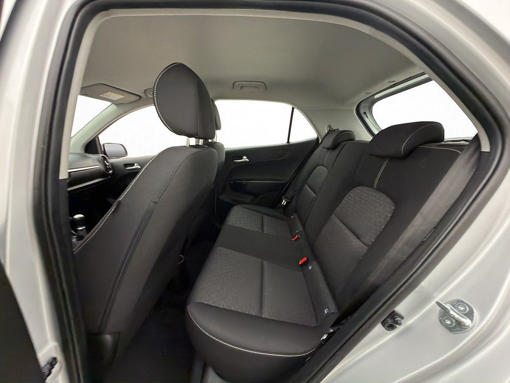 Vehicle Image 25