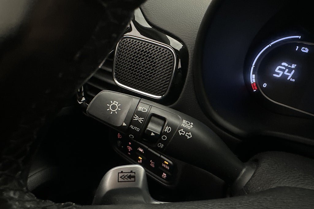 Vehicle Image 24