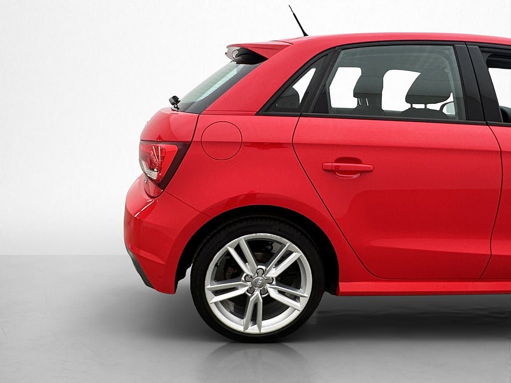 Vehicle Image 30
