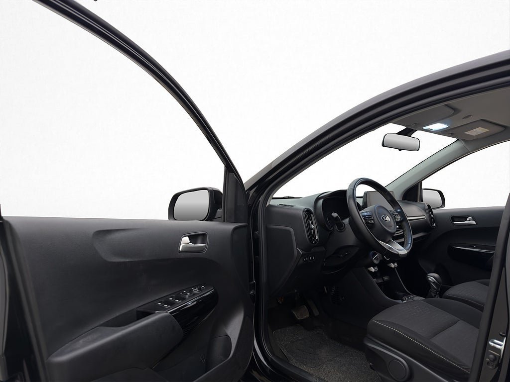 Vehicle Image 10