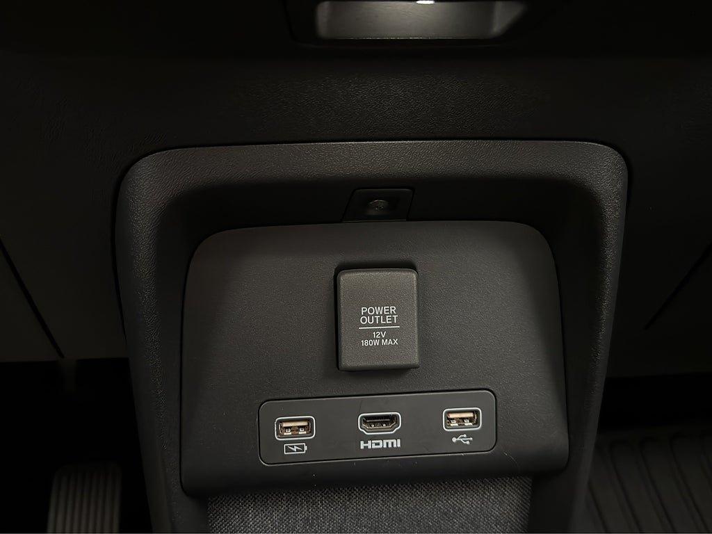 Vehicle Image 30