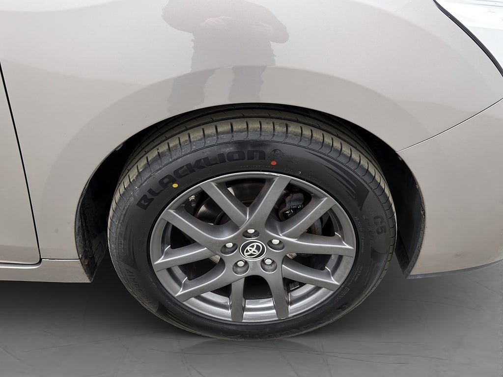 Vehicle Image 30