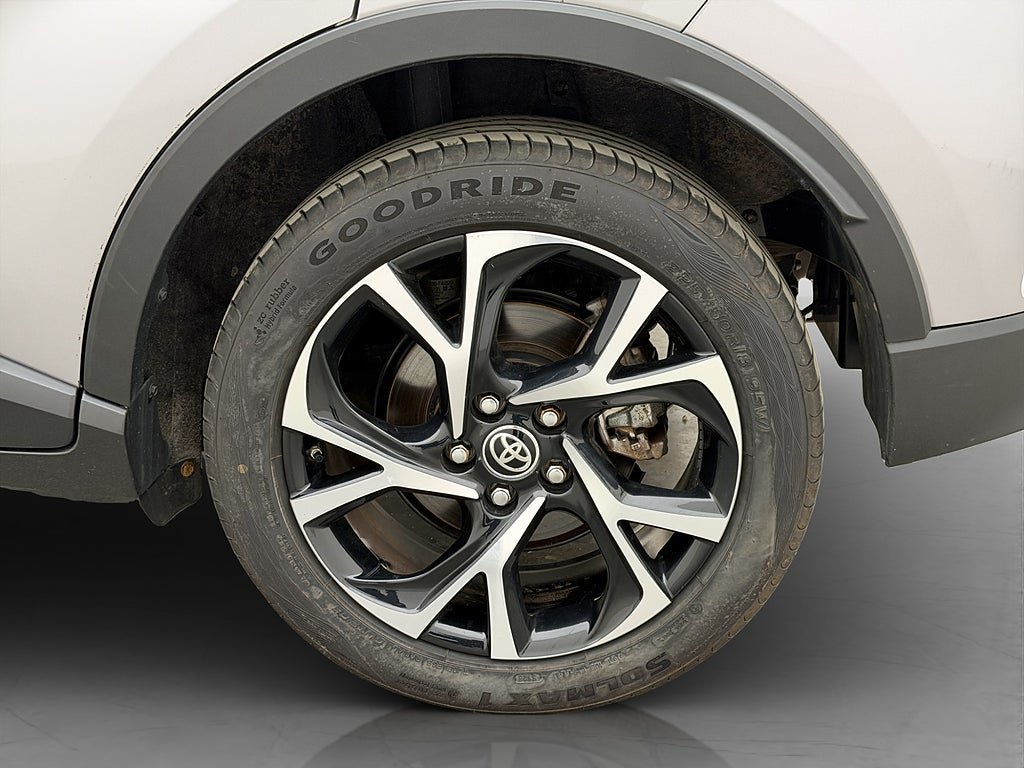 Vehicle Image 30