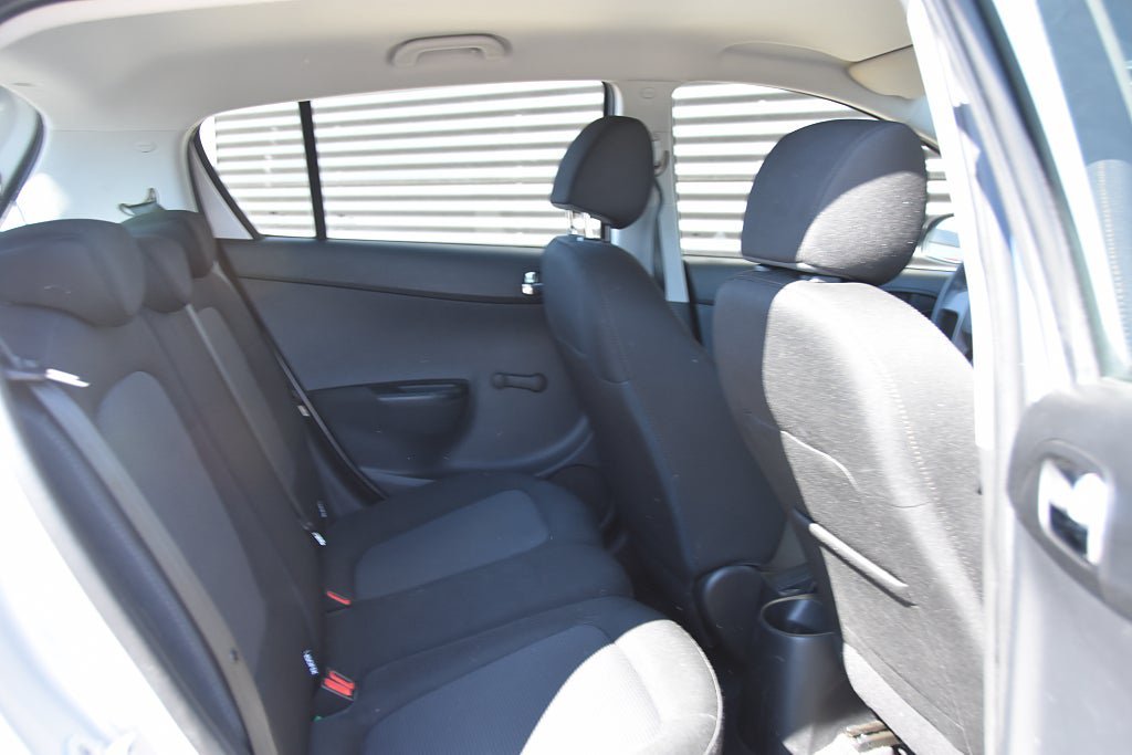 Vehicle Image 10