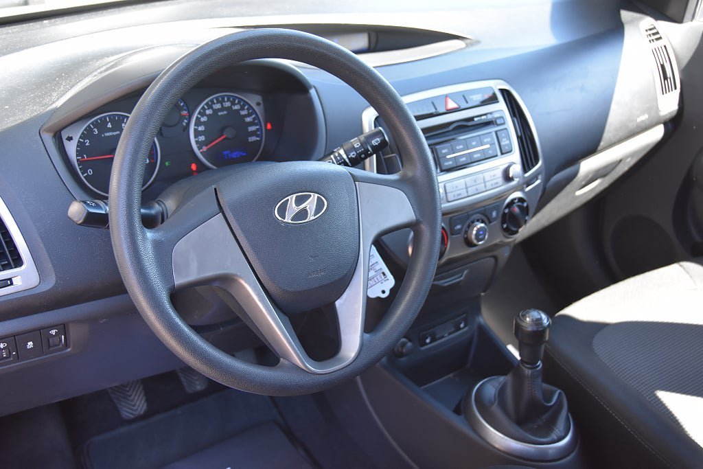 Vehicle Image 11