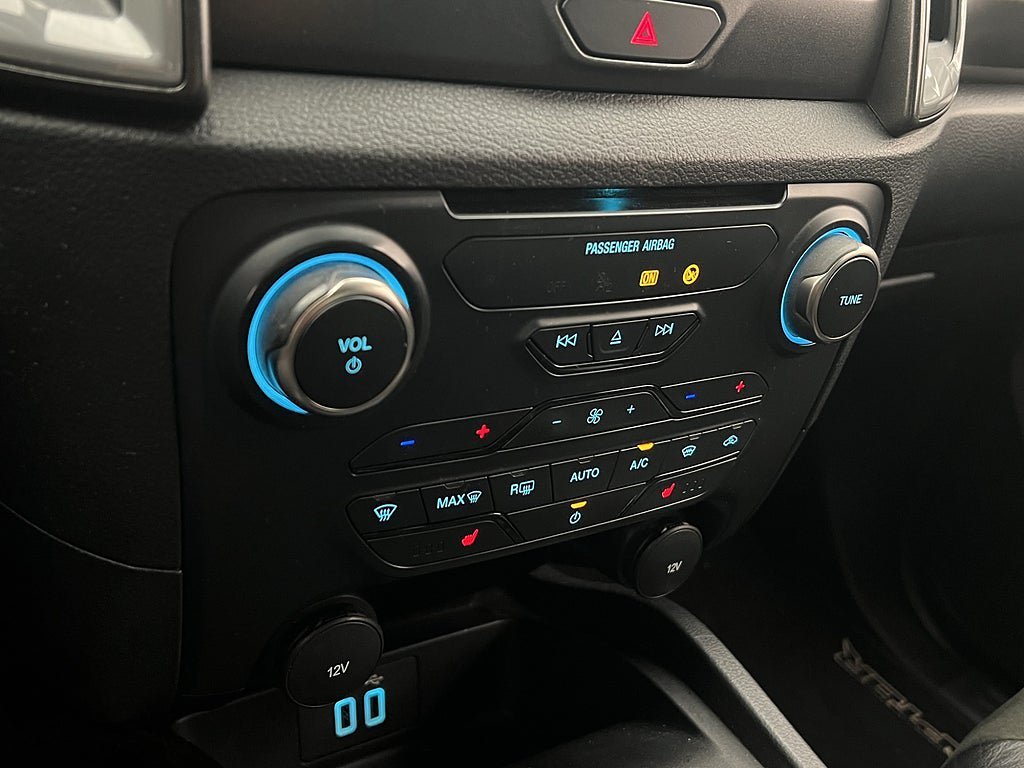Vehicle Image 27