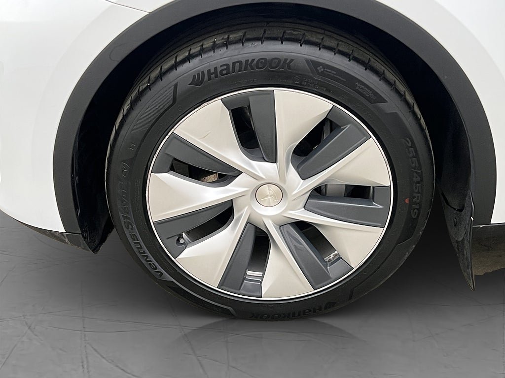 Vehicle Image 23