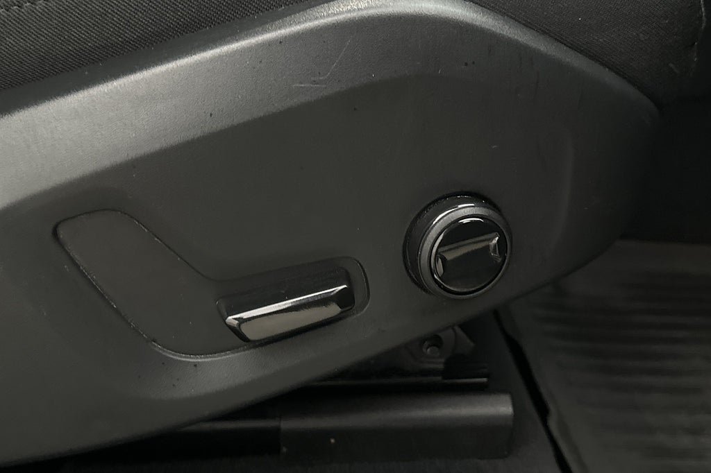 Vehicle Image 27