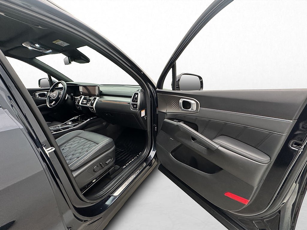 Vehicle Image 36