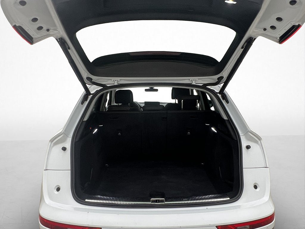 Vehicle Image 33