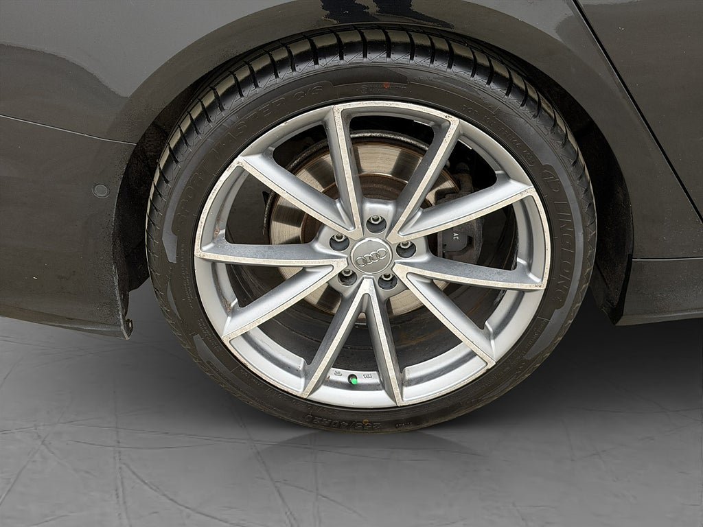 Vehicle Image 37