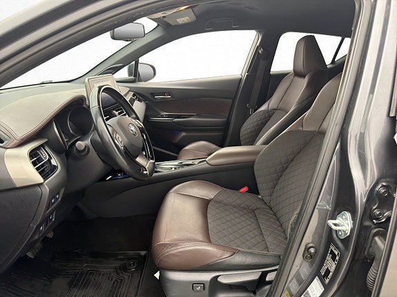 Vehicle Image 11