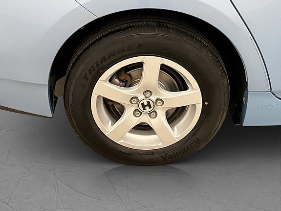 Vehicle Image 23