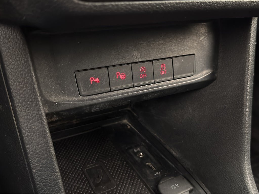 Vehicle Image 26