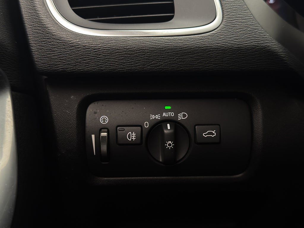 Vehicle Image 26