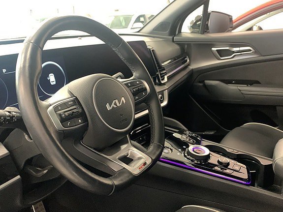 Vehicle Image 24